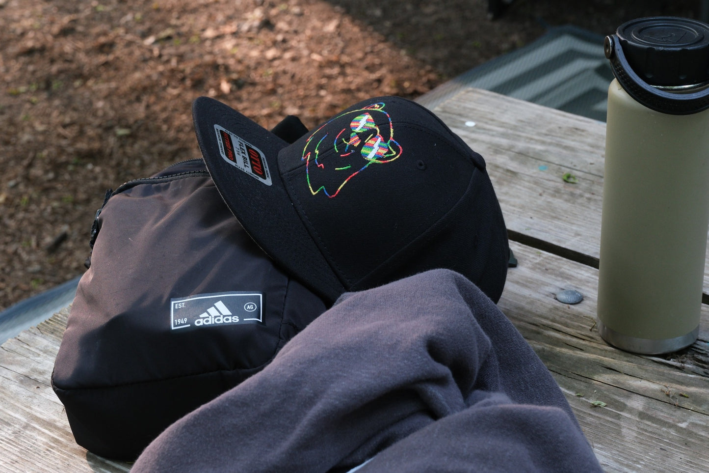 Kuma & Bear Fitted Cap – Black